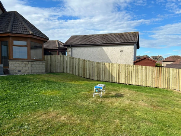 Glashieburn Fence on a slope